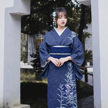 Sieviešu Japāņu Tradicionālo Kimono Zilā Krāsā Oficiālu Yukata Fotogrāfija Apģērbu, kas Veic Kleita Cosplay Valkā